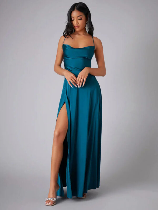 Alvaree – Robe longue élégante en satin – Image 2