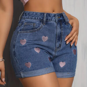 Zina - Short en jean femme avec cœur brodé et ourlet roulé