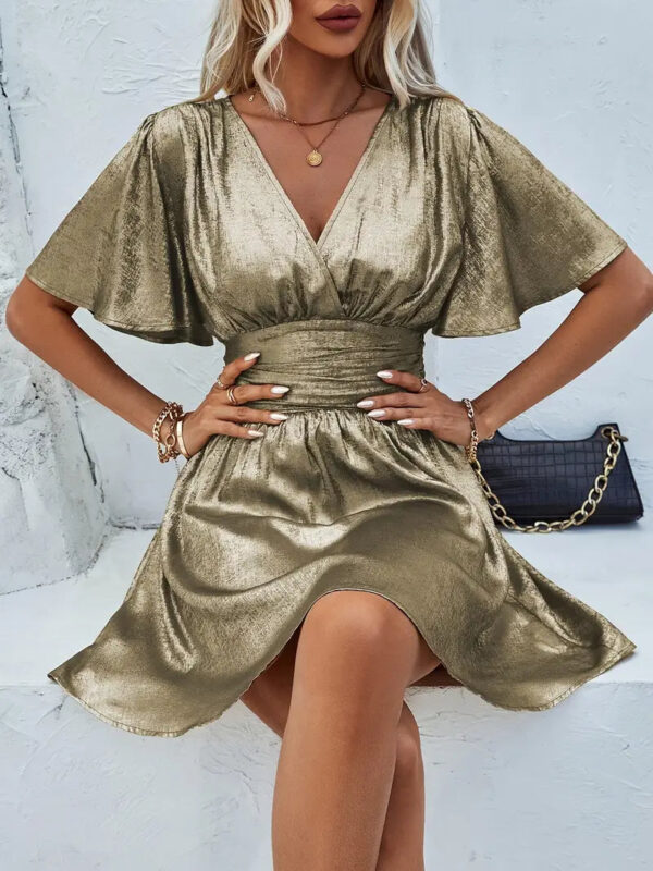Fayruz – Minikleid avec V-Ausschnitt et Flügelärmeln – Image 9