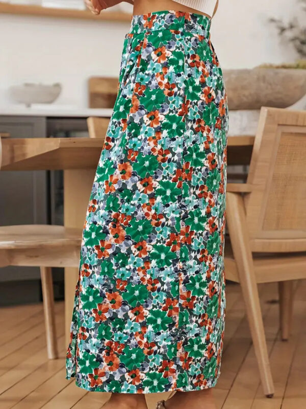 Doreen - Jupe à motif fleuri et fente latérale – Image 3