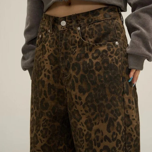 Marceline - Jeans imprimés léopard pour femmes – Image 2