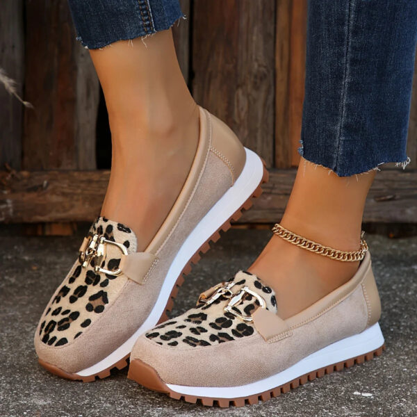 Rebaca - Chaussures plates à imprimé léopard pour femmes – Image 3