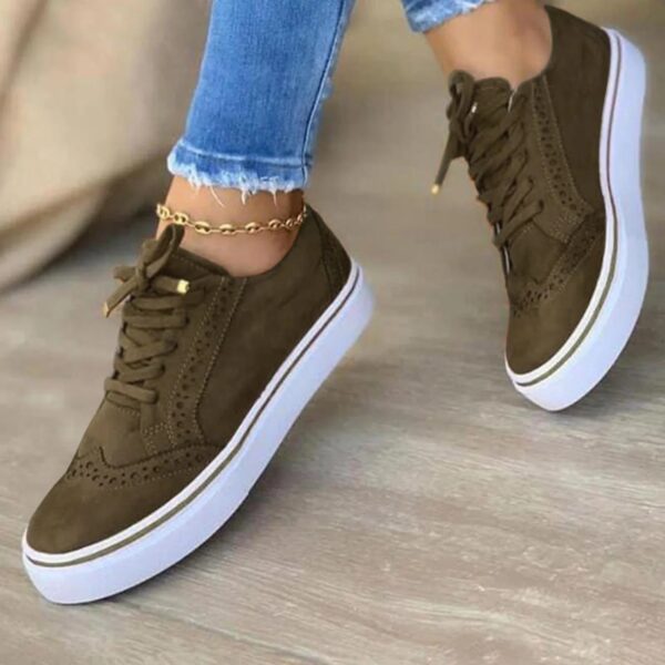 Des baskets d'hiver intemporelles et élégantes. – Image 5