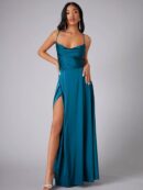Helen - Robe en satin avec fente haute