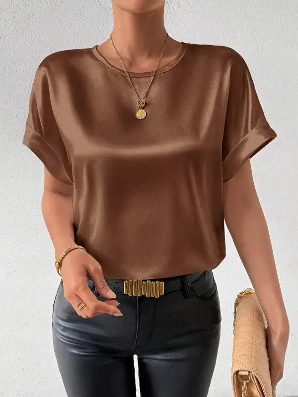 Vallie - Chemise à manches courtes et col rond pour femme – Image 2