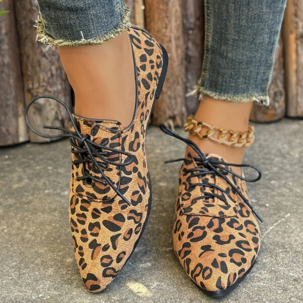 Odelia - Chaussures à bout pointu à imprimé léopard pour femmes