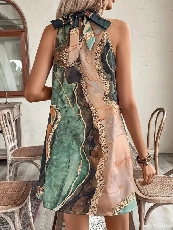 Velma - Robe dos nu à motifs géométriques – Image 2