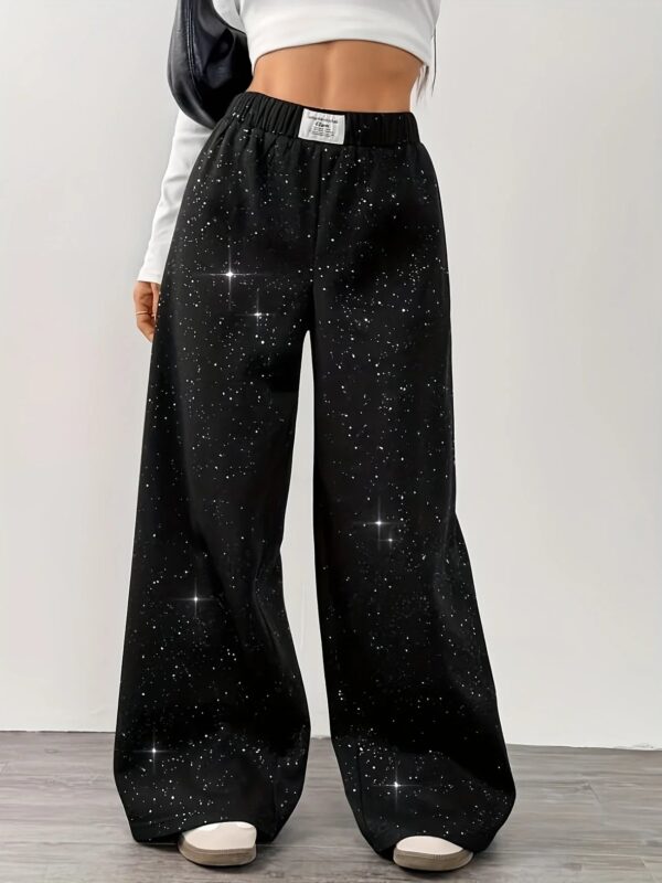 Belva - Pantalon à jambes larges avec imprimé étoiles et galaxies pour femmes – Image 2