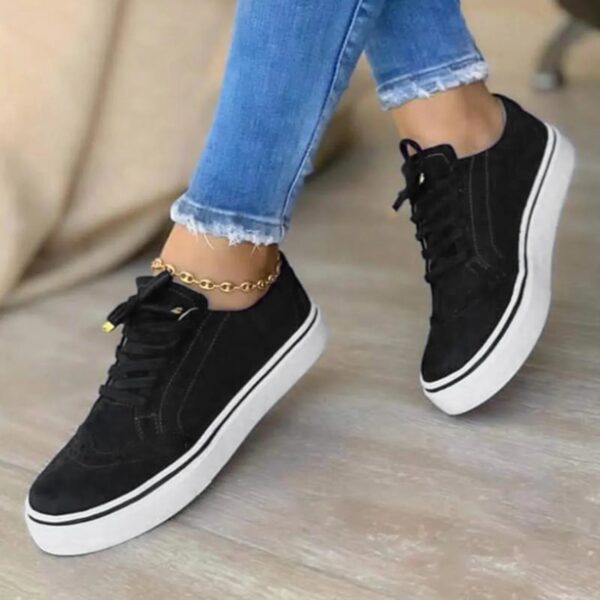 Des baskets d'hiver intemporelles et élégantes. – Image 4
