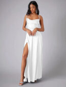 Helen - Robe en satin avec fente haute
