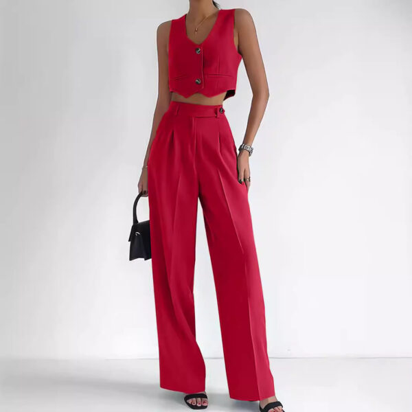 Marella - Ensemble élégant de gilet court à col en V avec boutons et pantalon taille haute – Image 3