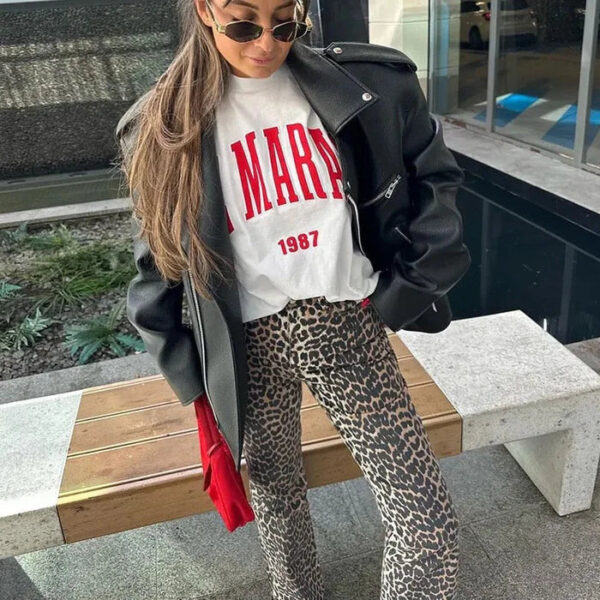 Wren - Jeans imprimés léopard pour femmes – Image 3