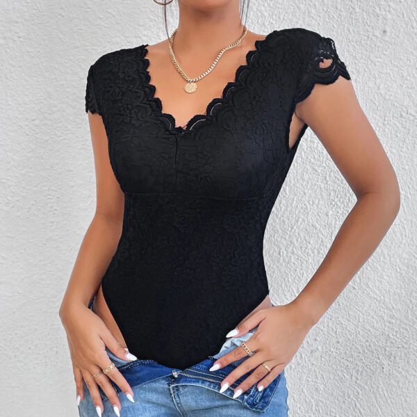 Kristine - Body moulant en dentelle avec col en V – Image 5