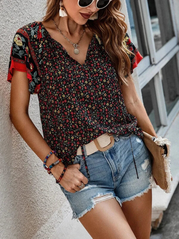 Fidelia - Élégante blouse pour femmes à motifs floraux et manches courtes – Image 4