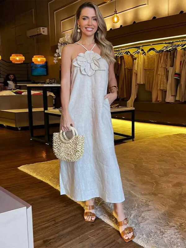Anastasia - Robe longue sans manches à fleurs 3D – Image 2