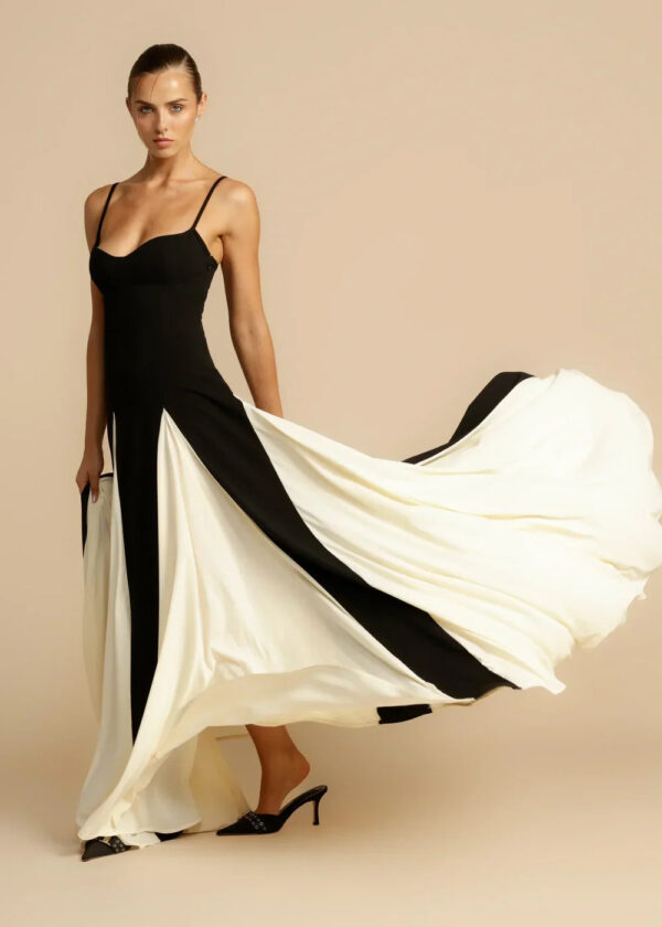 Marina - Robe Maxi Fit and Flare à bretelles pour femmes – Image 5
