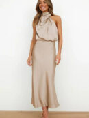 Margot - Robe longue élégante en satin sans manches avec col roulé