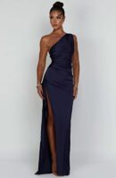 Malinda - Robe élégante en satin à une épaule avec fente