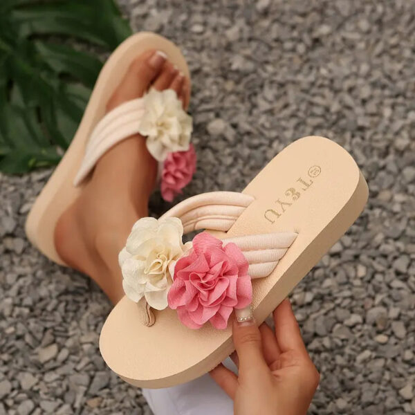 Veronica - Pantoufles pour femmes avec décoration en forme de tournesol – Image 4