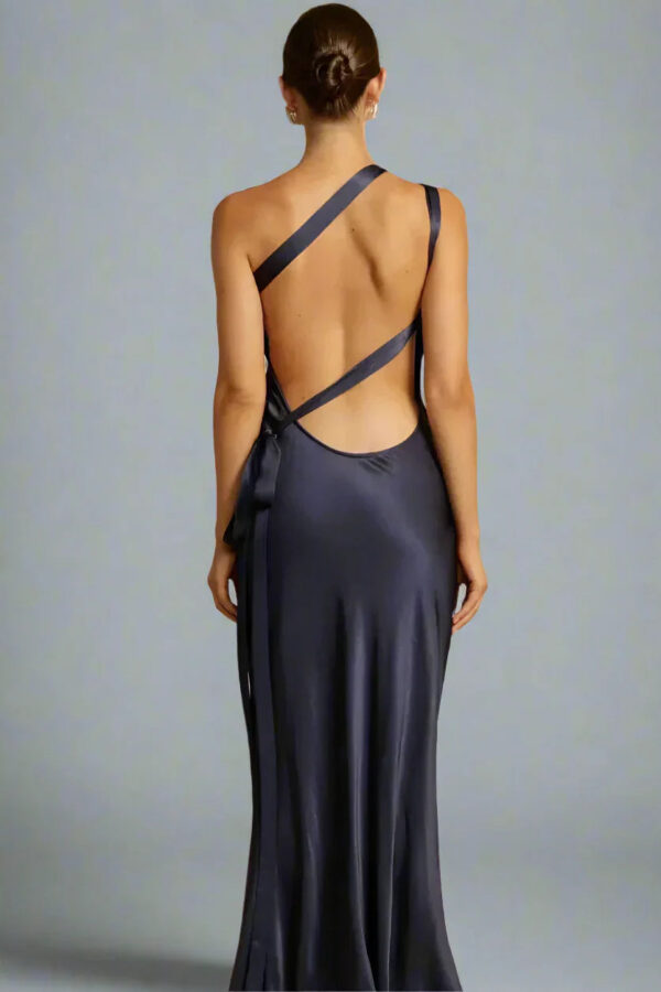 Maxine - Robe élégante dos nu à une épaule avec col incliné – Image 3