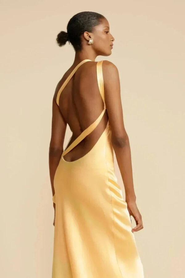 Maxine - Robe élégante dos nu à une épaule avec col incliné – Image 6