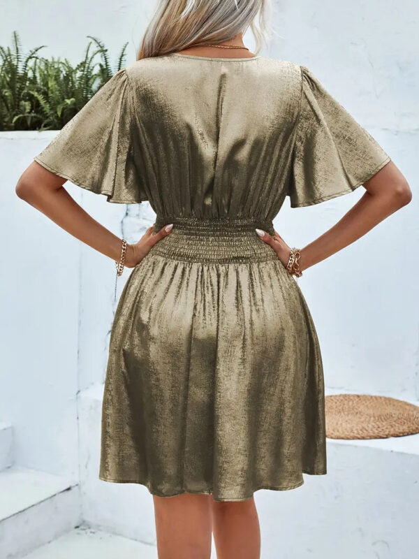 Sybil - Robe midi élégante avec col en V – Image 4