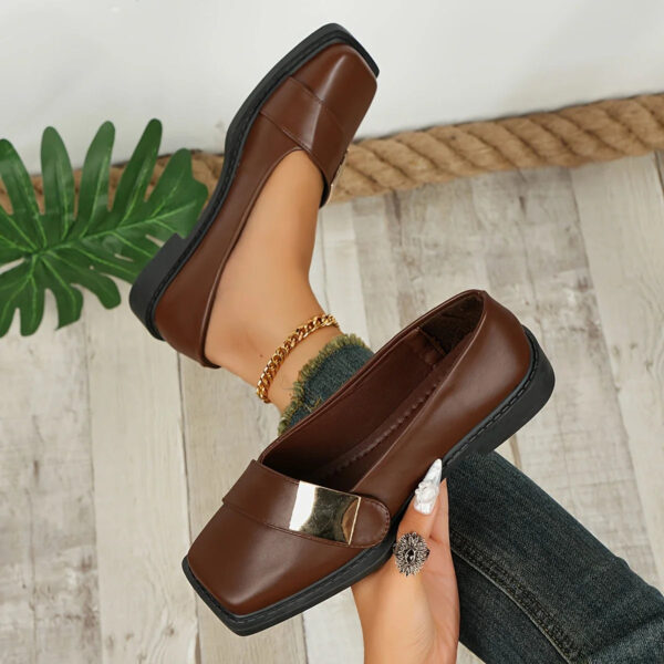 Marvela - Elégantes chaussures plates à bout carré pour femmes – Image 2