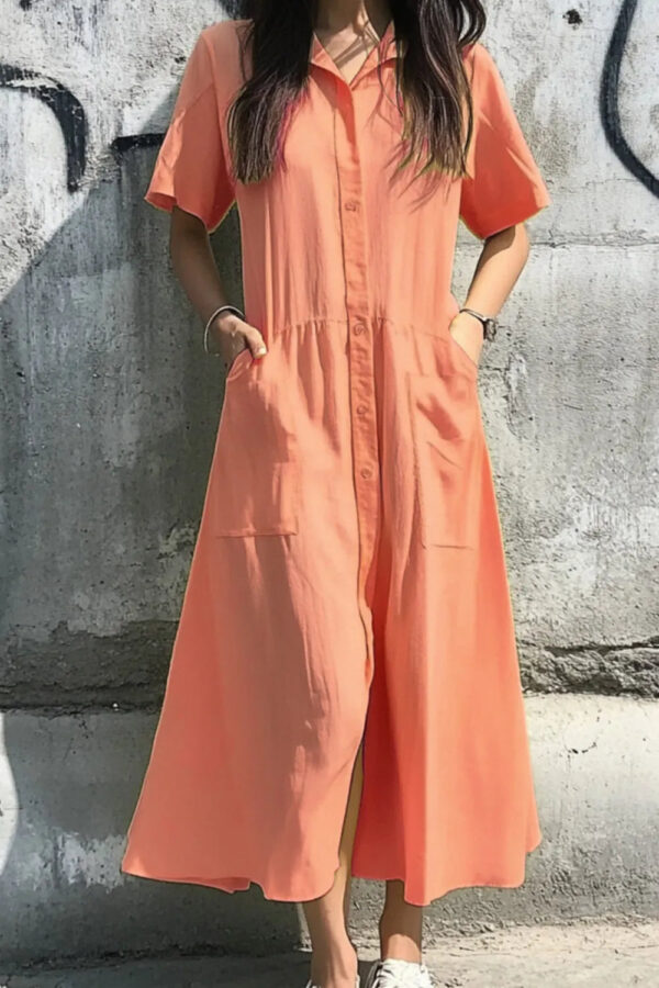Matilda - Robe décontractée à manches courtes et boutons – Image 3