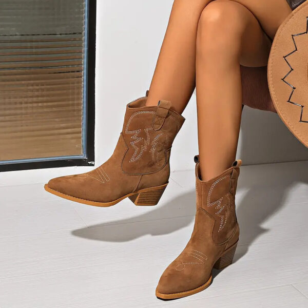 Ruby - Bottes western brodées pour femmes – Image 6