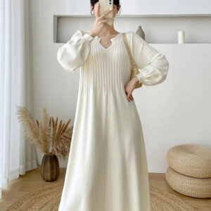Hilda - Robe d'hiver à col en V et manches longues
