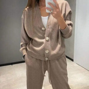 Ava - Ensemble deux pièces veste et pantalon en tricot avec boutons pour femmes