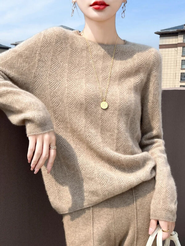 Agatha - Pull en cachemire à manches longues et à col rond pour femmes – Image 2